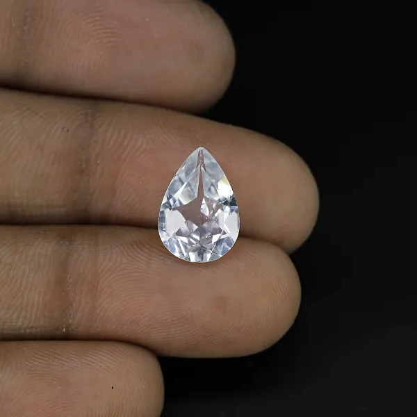 White Topaz 12X8 MM - 3.80 carats