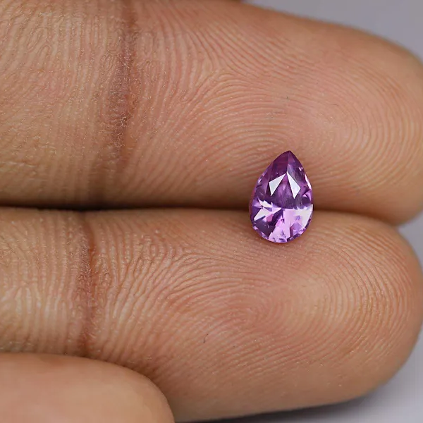 Purple Sapphire 7X5 MM - 0.80 carats