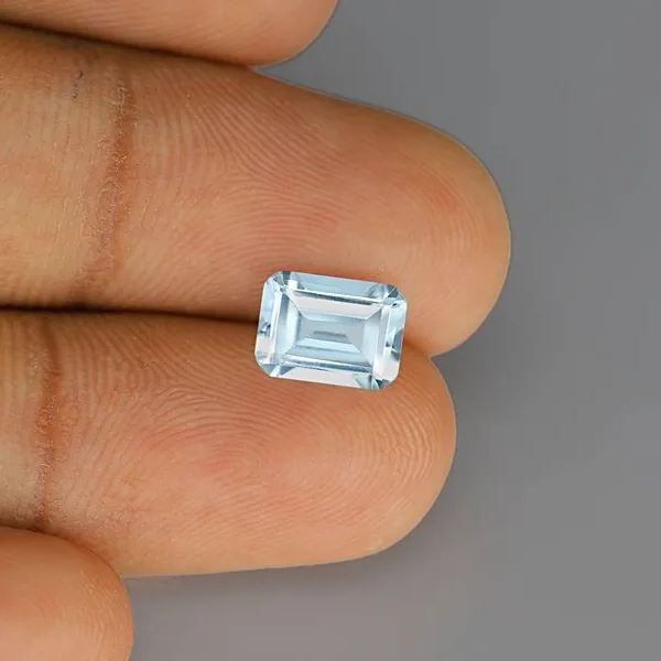 Sky Blue Topaz 8X6 MM - 1.52 carats