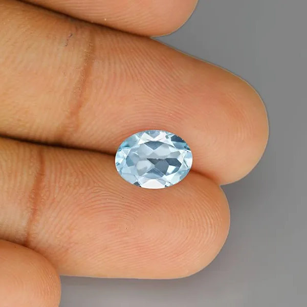 Sky Blue Topaz 9X7 MM - 1.86 carats